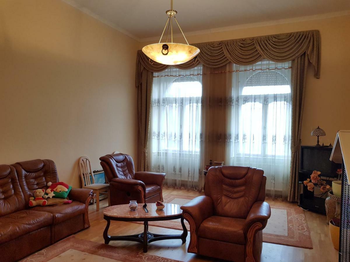 Gabriella Szallas Tabor Utca 5 Szeged Ngoại thất bức ảnh